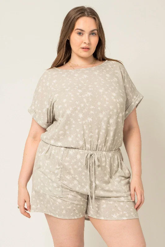 Plus Size Short Sleeve Front Pocket Star Print Romper